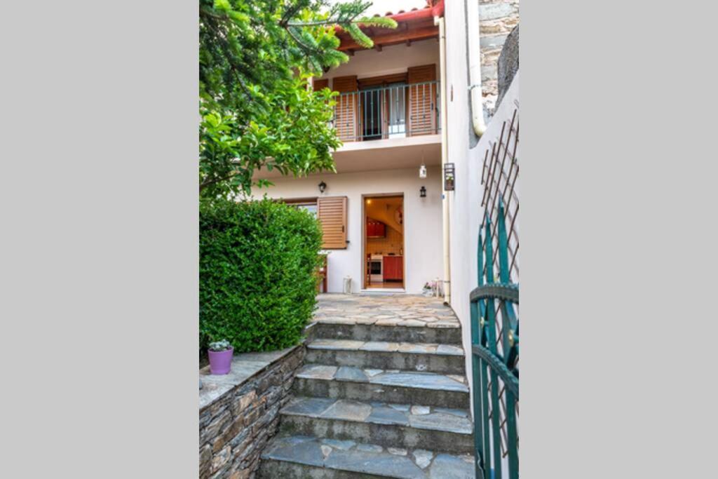 Small House With Garden & View Promirion Dış mekan fotoğraf